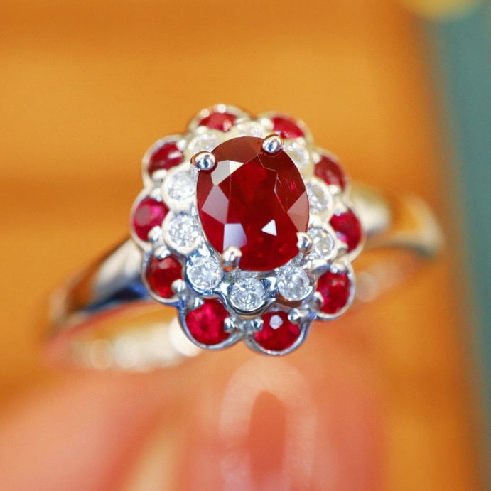 14k Gold 0.71 Ctw Natural Ruby & Ruby Ring: Ref:230990303 // gold content:14k gold // ring size:7. 25us // // main gemstone:ruby // shape:oval // carat weight:0. 47ct // color:pigeonblood red // treatment:natural // // adjacent gemstone 2 :