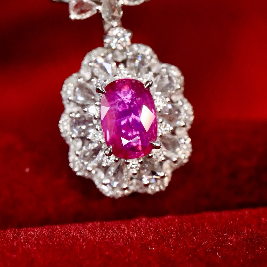 14k Gold 2.06 Ctw Natural Ruby & Diamond Pendant( Without Chain ): Ref:230990315 // gold content:14k gold // main gemstone:ruby // shape:oval // carat weight:1. 29ct // color:red // treatment:natural // // adjacent gemstone 2 : diamond // shape:multiply // carat weig