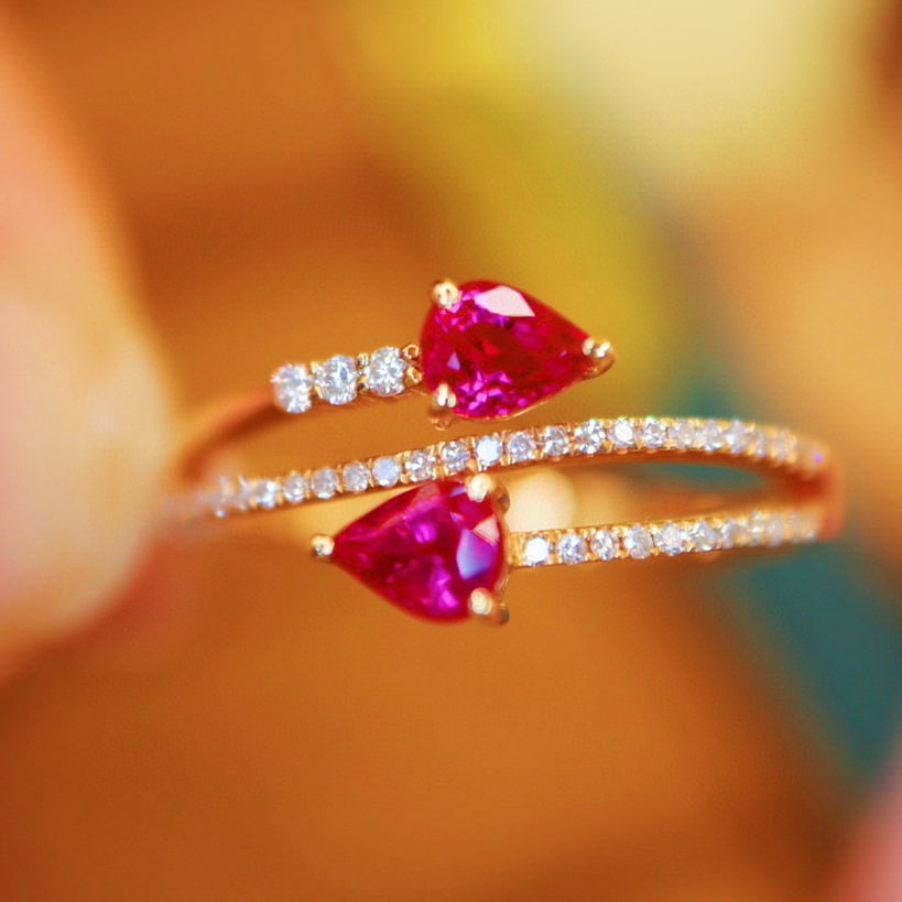 14k Gold 0.80 Ctw Natural Ruby & Diamond Ring: Ref:230990320 // gold content:14k gold // ring size:7. 25us // // main gemstone:ruby // shape:pear // carat weight:0. 66ct // color:red // treatment:natural // // adjacent gemstone 2 : diamond //