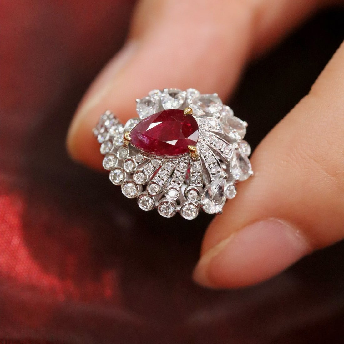 14k Gold 1.38 Ctw Vivid Red Natural Ruby & Diamond Ring - 4
