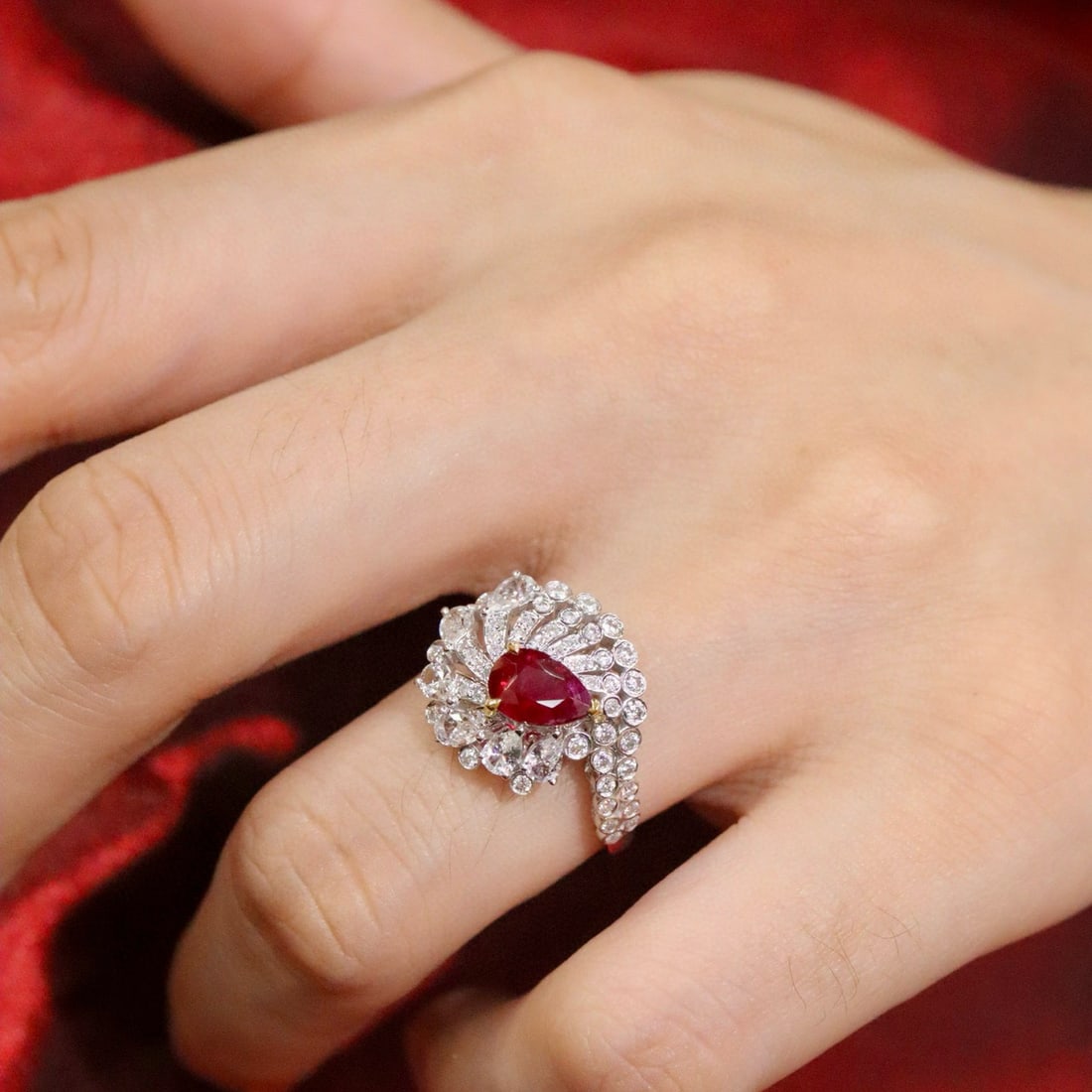 14k Gold 1.38 Ctw Vivid Red Natural Ruby & Diamond Ring - 6