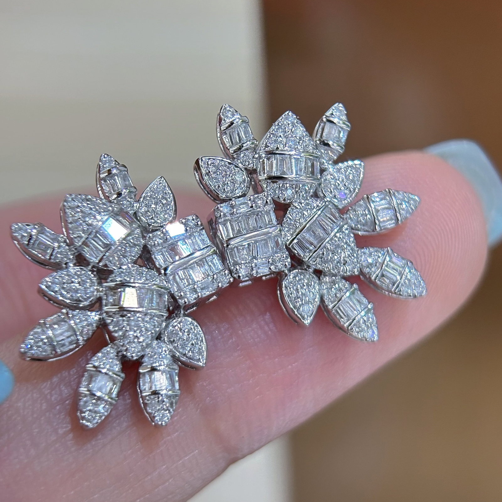 14k Gold 0.7 Ct Natural H Diamond Earrings - 2