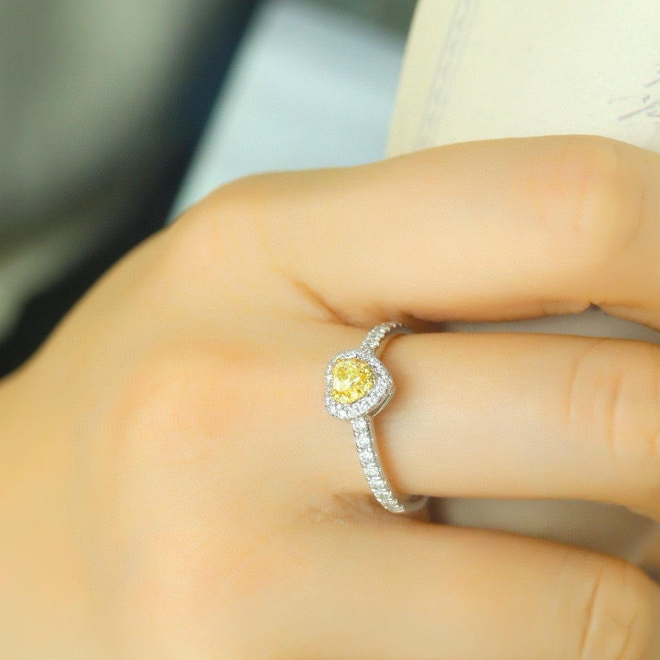 14k Gold 0.50 Ctw Natural Yellow Diamond & Diamond Ring - 2