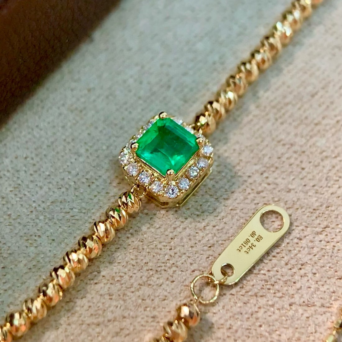 14k Gold 0.42 Ctw Vivid Green Natural Emerald & Diamond Bracelet - 4