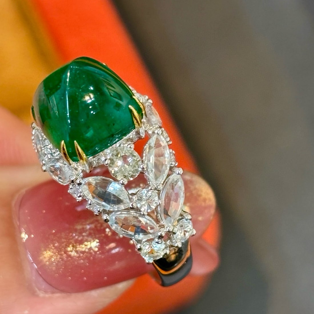 14k Gold 5 Ct Vivid Green Natural Emerald & Sapphire Ring - 3