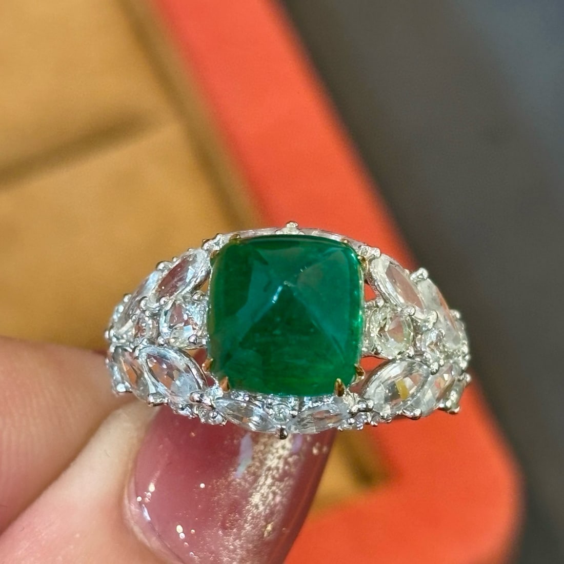 14k Gold 5 Ct Vivid Green Natural Emerald & Sapphire Ring - 4
