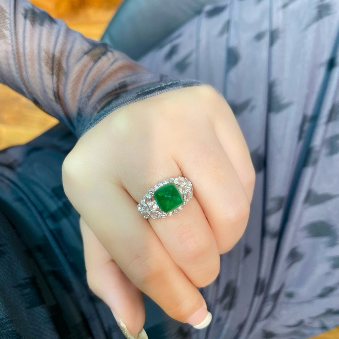14k Gold 5 Ct Vivid Green Natural Emerald & Sapphire Ring - 5