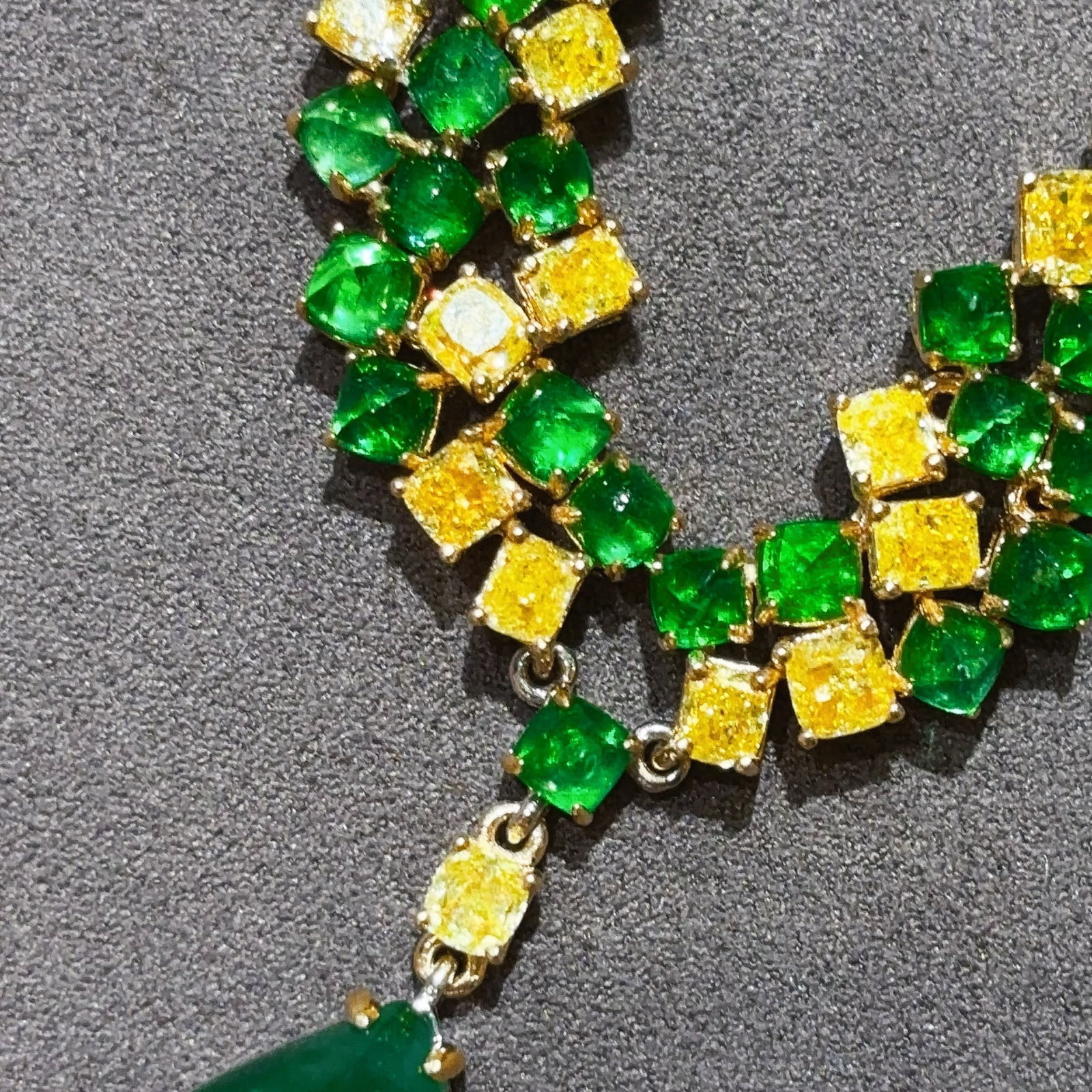 14k Gold 13.0 Ctw Vivid Green Natural Emerald & Yellow Diamond Necklace - 2