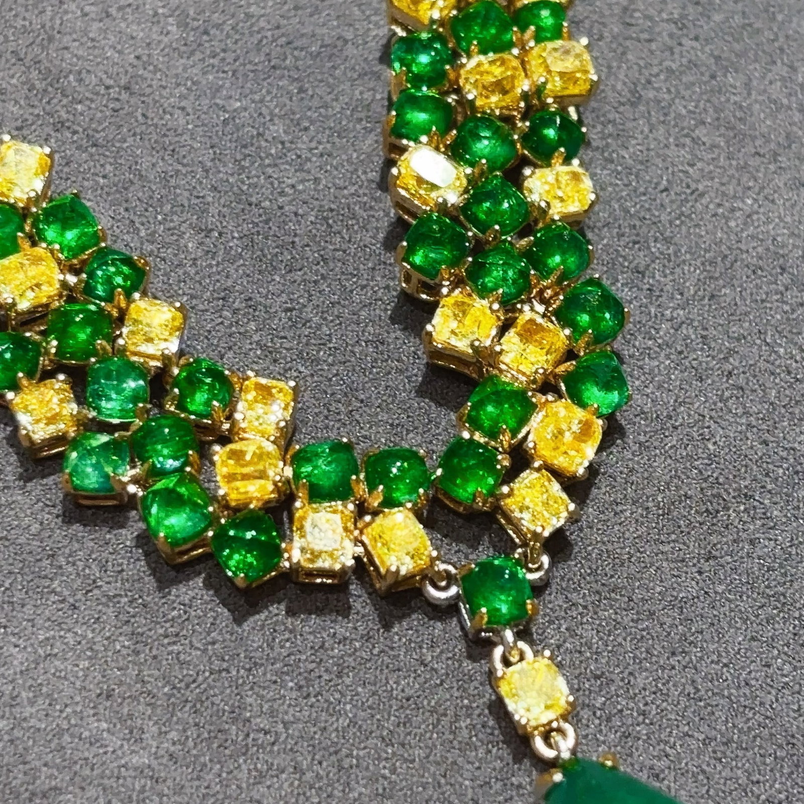 14k Gold 13.0 Ctw Vivid Green Natural Emerald & Yellow Diamond Necklace - 3