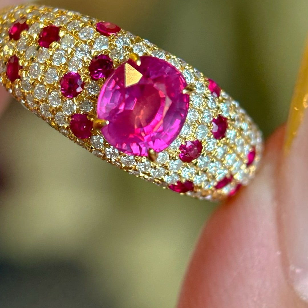 14k Gold 1.09 Ct Natural Ruby & Diamond Ring: Ref:230990342 // gold content:14k gold // ring size:7. 25us // // main gemstone:ruby // shape:oval // carat weight:1. 09ct // color:red // treatment:natural // // adjacent gemstone 2 : diamond //