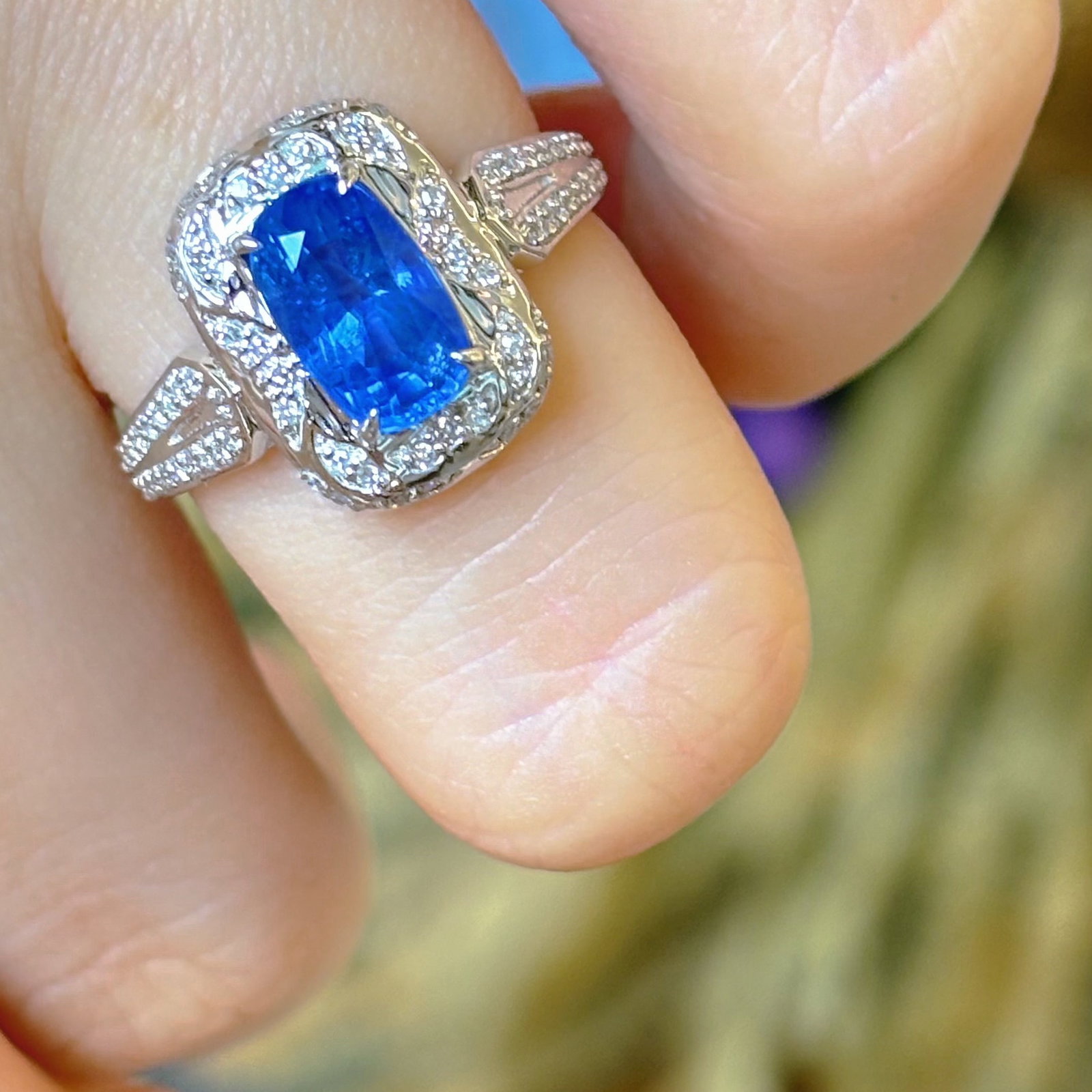 14k Gold 2.06 Ct Natural Sapphire & Diamond Ring - 3