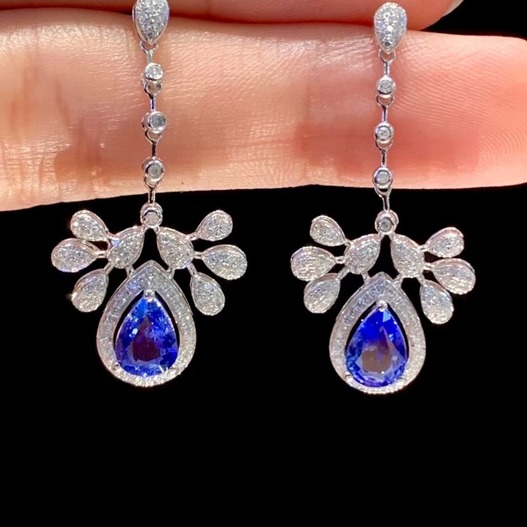 14k Gold 1.75 Ct Natural Sapphire & Diamond Earrings: Ref:230990349 // gold content:14k gold // main gemstone:sapphire // shape:pear // carat weight:1. 75ct // color:royal blue // treatment:natural // // adjacent gemstone 2 : diamond // shape:round //