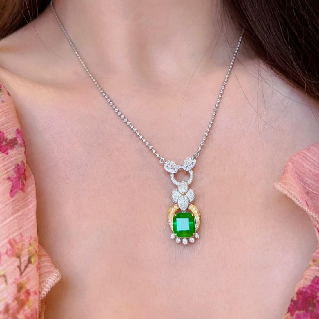 14k Gold 2.85 Ct Vivid Green Natural Emerald & Diamond Pendant( Without Chain ) - 3