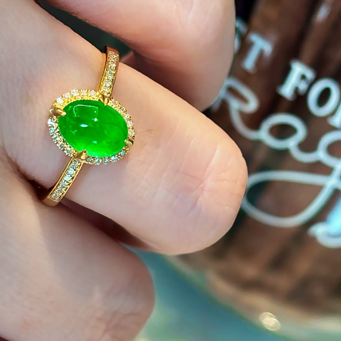 14k Gold 1.5 Ct Vivid Green Natural Emerald & Diamond Ring - 3