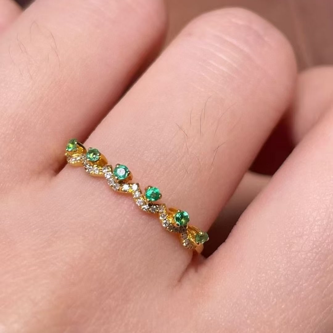 14k Gold 1.5 Ct Vivid Green Natural Emerald & Diamond & Emerald Ring - 3