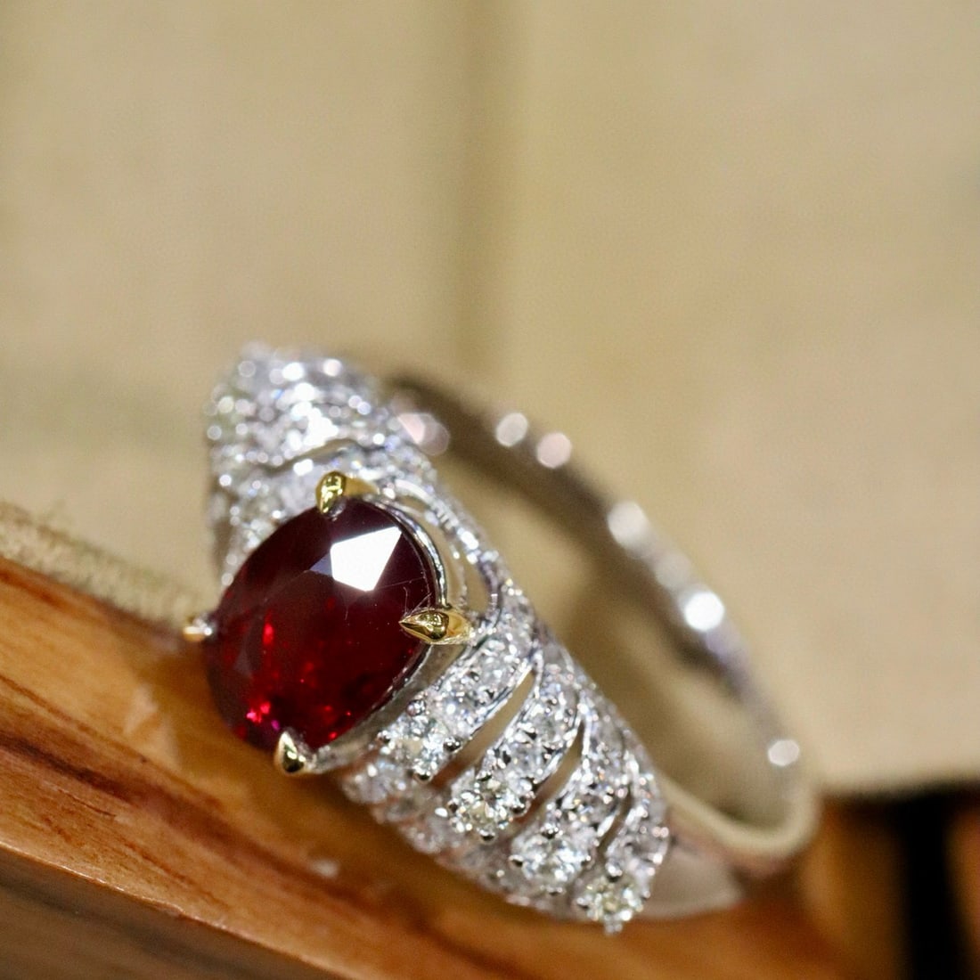 14k Gold 1.18 Ctw Natural Ruby & Diamond Ring - 3