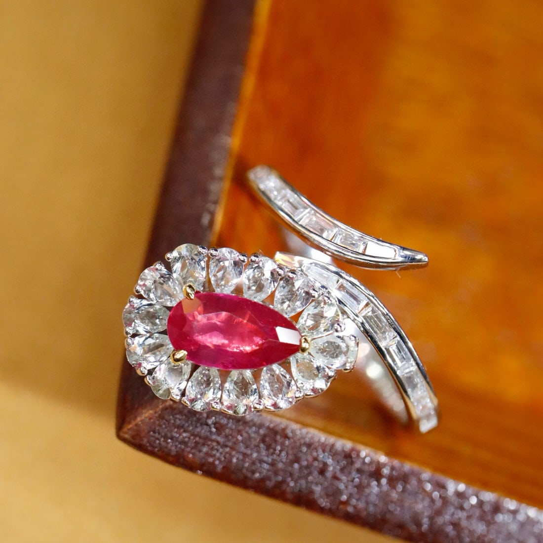 14k Gold 1.03 Ctw Natural Ruby & Diamond Ring - 2