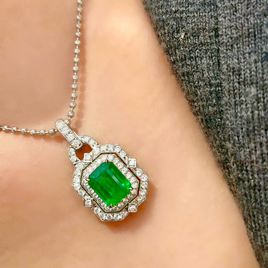 14k Gold 3.77 Ctw Vivid Green Natural Emerald & Diamond Pendant( Without Chain ) - 4