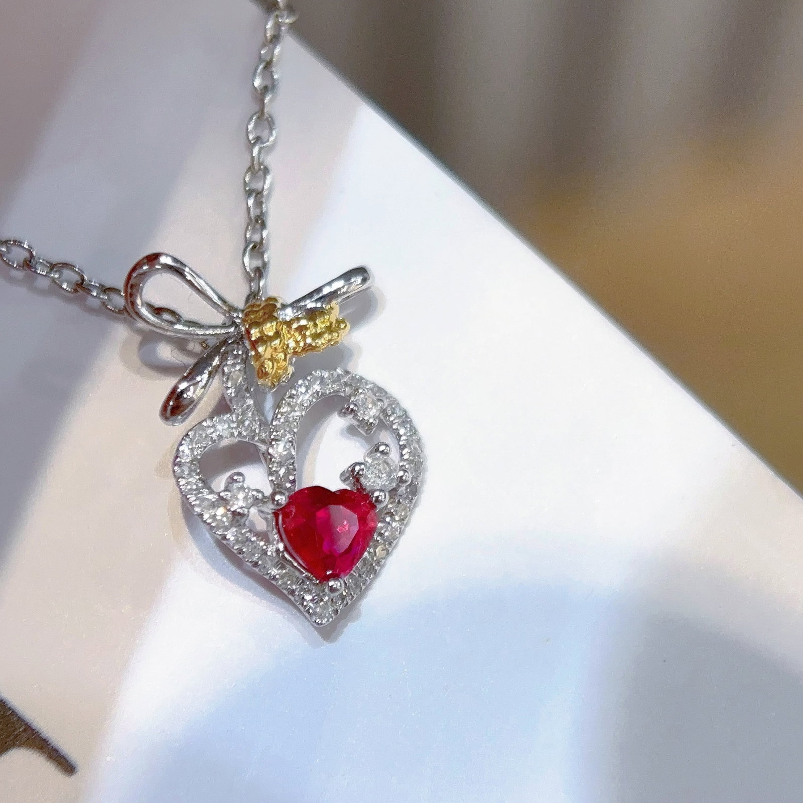 14k Gold 0.3 Ct Natural Ruby & Diamond Pendant( Without Chain ): Ref:230990378 // gold content:14k gold // main gemstone:ruby // shape:heart // carat weight:0. 3ct // color:pigeonblood red // treatment:natural // // adjacent gemstone 2 : diamond // shape:round //