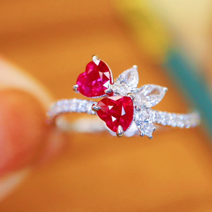 14k Gold 1.18 Ctw Natural Ruby & Diamond Ring: Ref:230990379 // gold content:14k gold // ring size:7. 25us // // main gemstone:ruby // shape:heart // carat weight:0. 8ct // color:pigeonblood red // treatment:natural // // adjacent gemstone 2 :