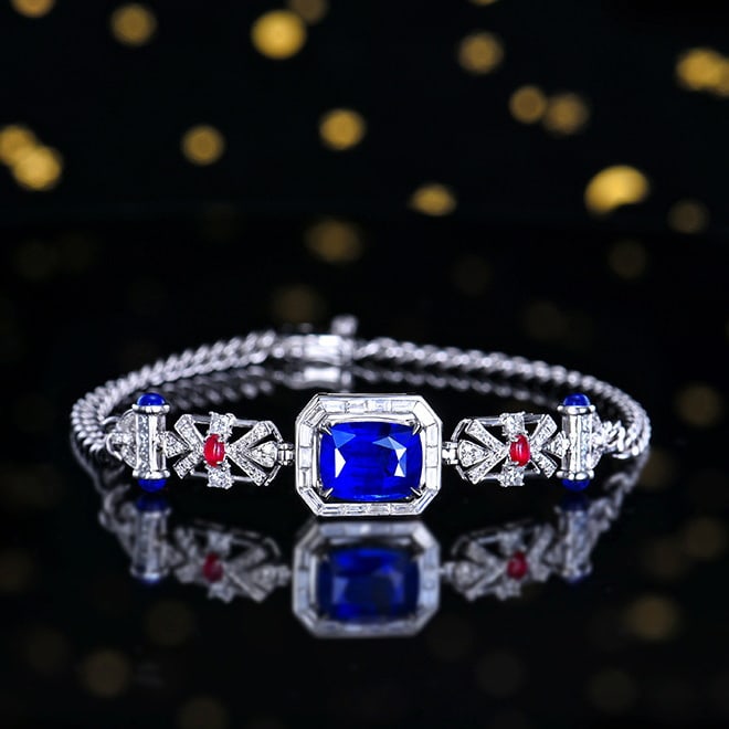 14k Gold 4.06 Ctw Natural Sapphire & Diamond Bracelet: Ref:230990385 // gold content:14k gold // main gemstone:sapphire // shape:cushion // carat weight:3. 33ct // color:royal blue // treatment:natural // // adjacent gemstone 2 : diamond // number of