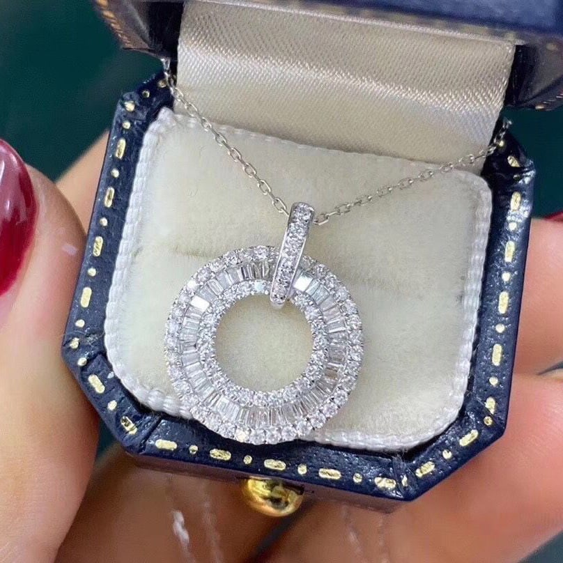 14k Gold 0.50 Ct Natural H Diamond Pendant( Without Chain ): Ref:230990390 // gold content:14k gold // main gemstone:diamond // shape:multiply // carat weight:0. 50ct // clarity grade:vs-si // color:h // treatment:natural // Low Estimate: 2600 High Estimate: