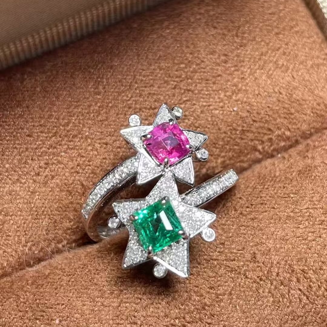 14k Gold 1.5 Ct Natural Emerald & Sapphire & Diamond Ring: Ref:230990394 // gold content:14k gold // ring size:7. 25us // // main gemstone:emerald & sapphire // shape:octagonal // carat weight:1. 5ct // color:green & pink // treatment:natural // // adjacent