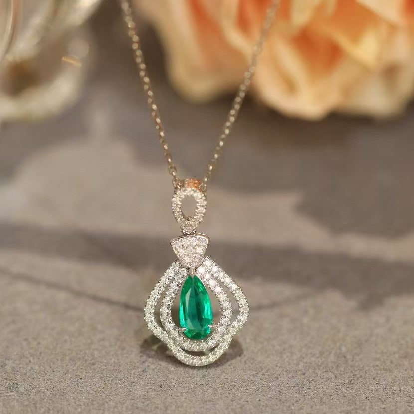 14k Gold 0.78 Ctw Vivid Green Natural Emerald & Diamond Pendant( Without Chain ) - 4