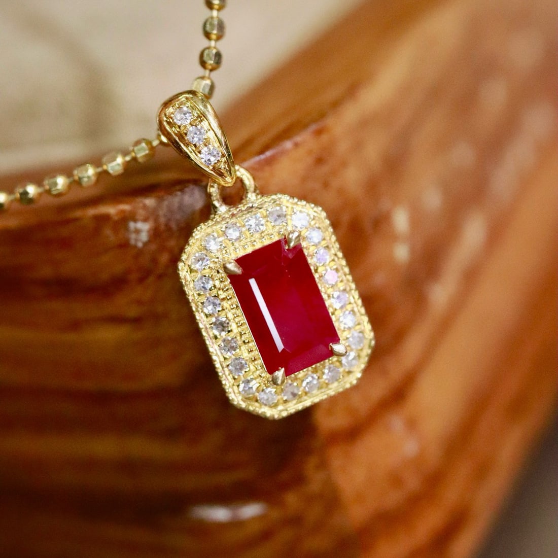 14k Gold 0.51 Ctw Vivid Red Natural Ruby & Diamond Pendant( Without Chain ): Ref:230990402 // gold content:14k gold // main gemstone:ruby // shape:octagonal // carat weight:0. 43ct // color:vivid red // treatment:natural // // adjacent gemstone 2 : diamond // shape:round //