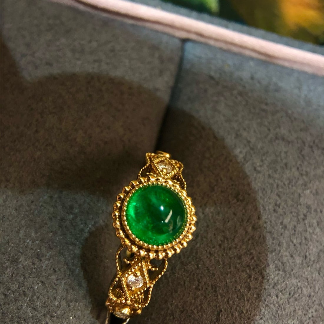 14k Gold 1.15 Ct Vivid Green Natural Emerald & Diamond Ring - 4