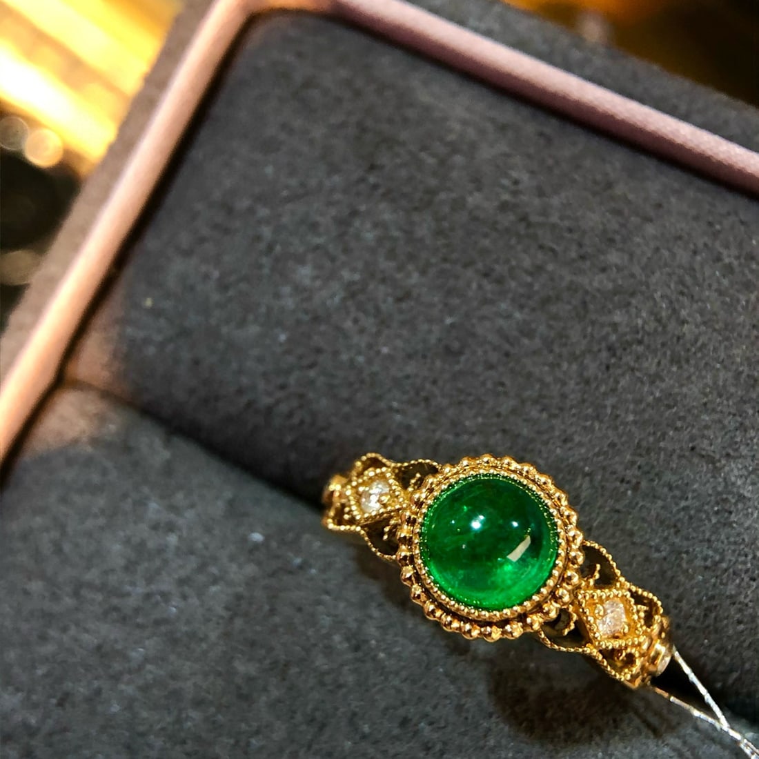 14k Gold 1.15 Ct Vivid Green Natural Emerald & Diamond Ring - 5