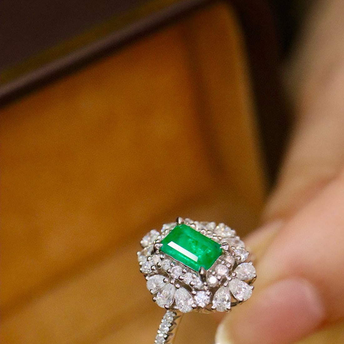 14k Gold 1.74 Ctw Natural Emerald & Diamond Ring - 2