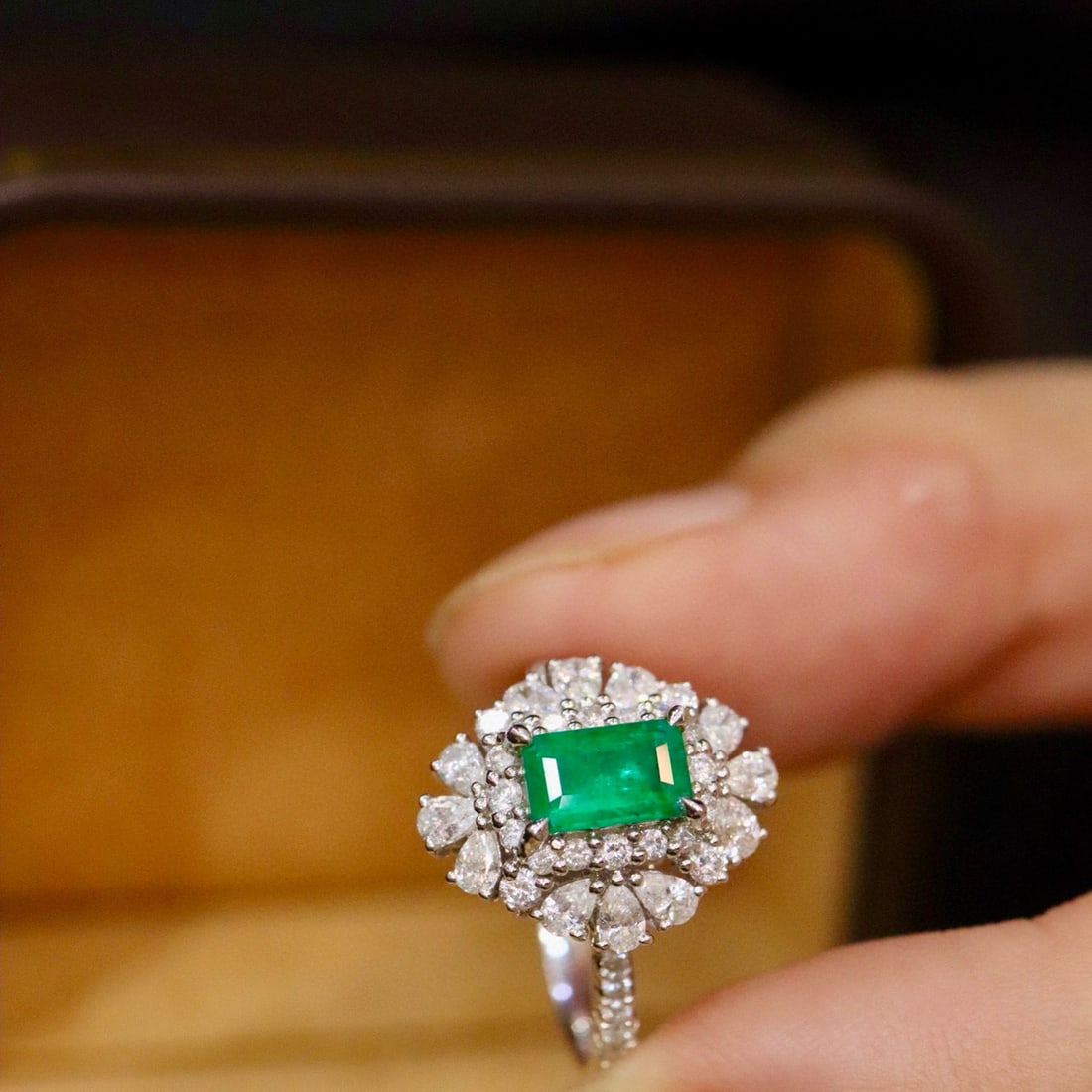 14k Gold 1.74 Ctw Natural Emerald & Diamond Ring - 3