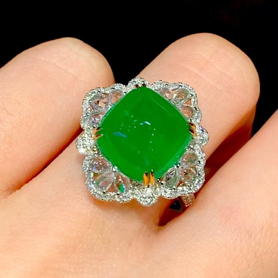14k Gold 6.95 Ct Vivid Green Natural Emerald & Diamond & Sapphire Ring - 3