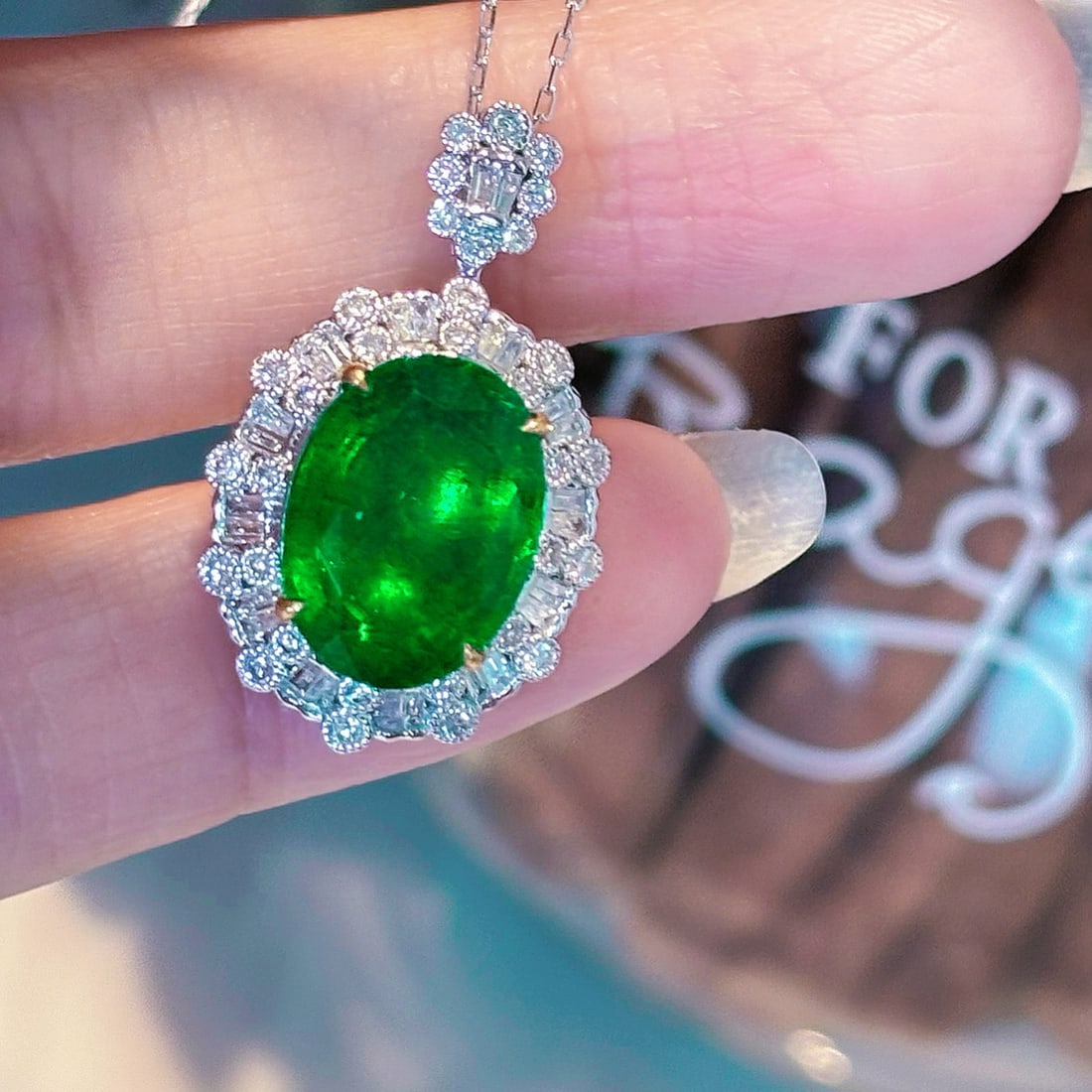 14k Gold 3.7 Ct Vivid Green Natural Emerald & Diamond Pendant( Without Chain ) - 2