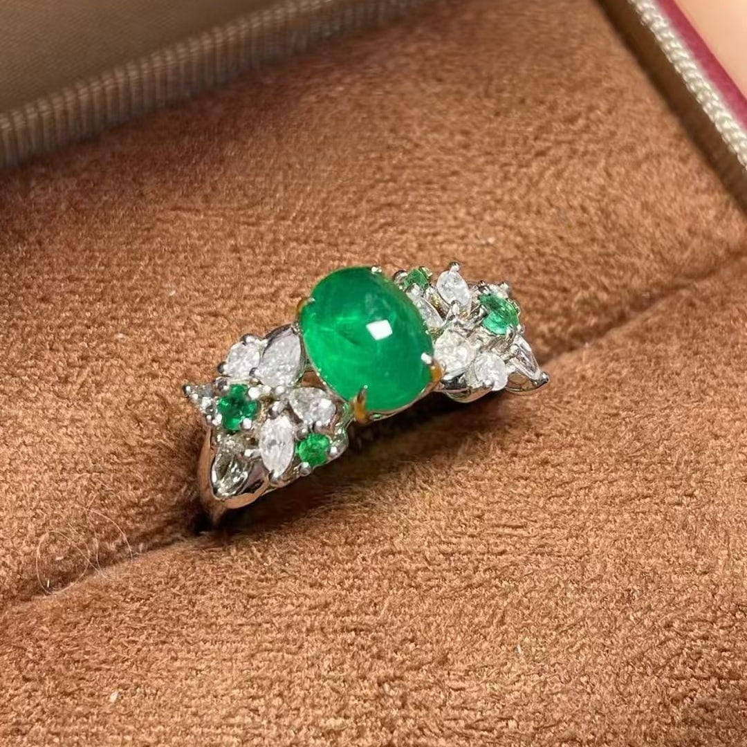 14k Gold 1.87 Ctw Vivid Green Natural Emerald & Diamond Ring - 4