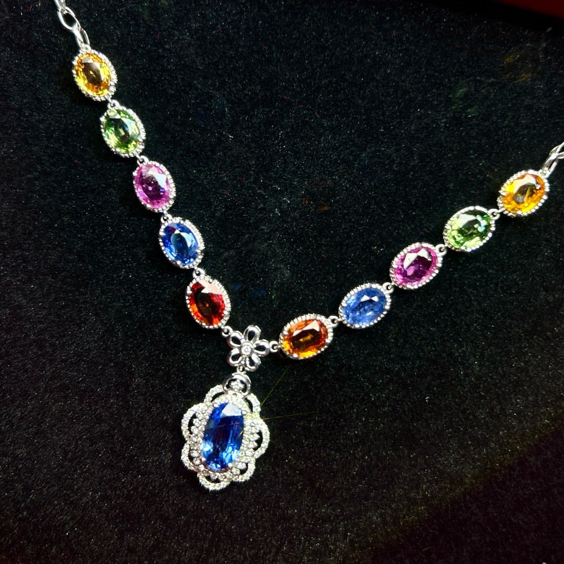 14k Gold 10.1 Ct Natural Sapphire & Diamond Necklace - 4