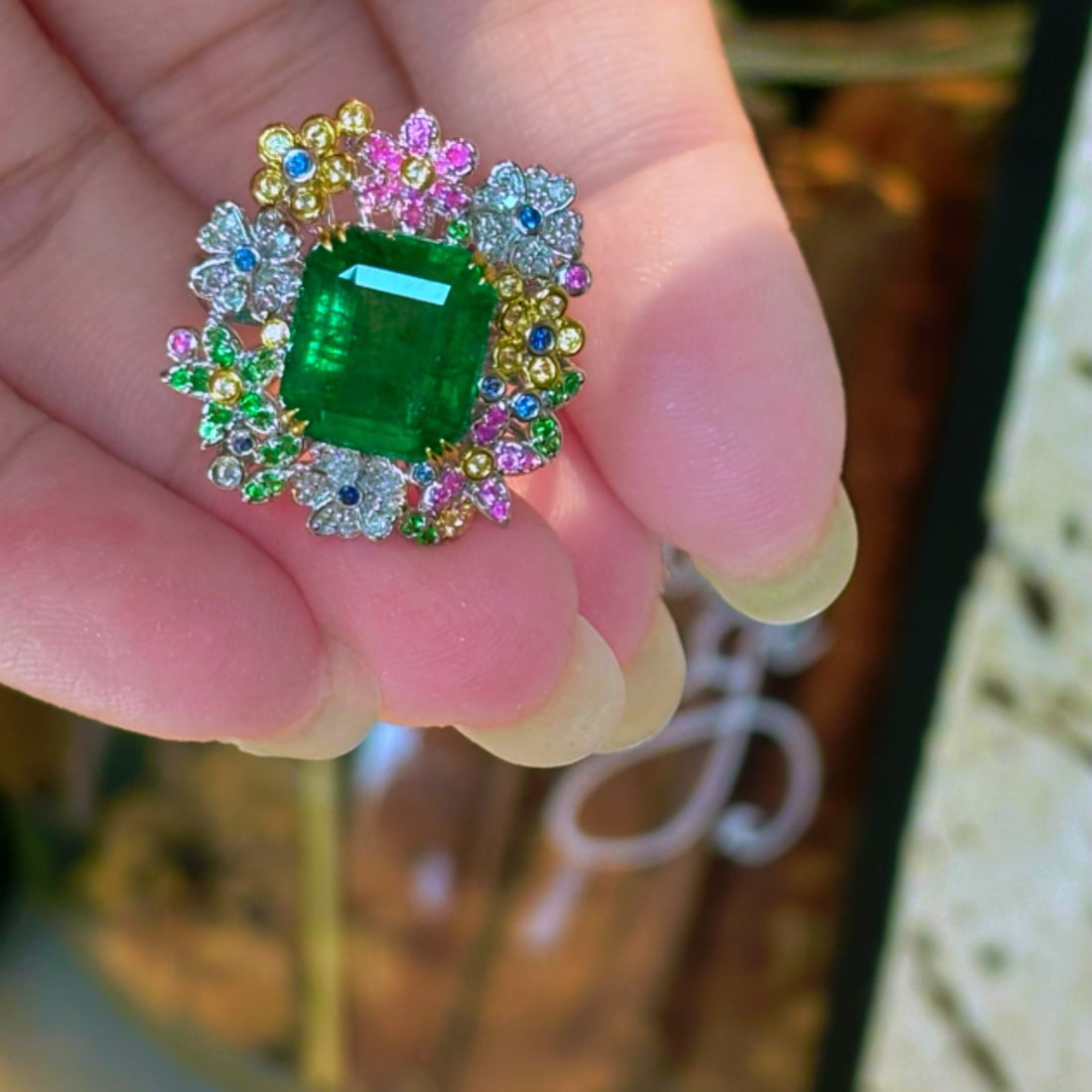 14k Gold 4.08 Ct Vivid Green Natural Emerald & Diamond & Sapphire & Tsavorite Ring - 5