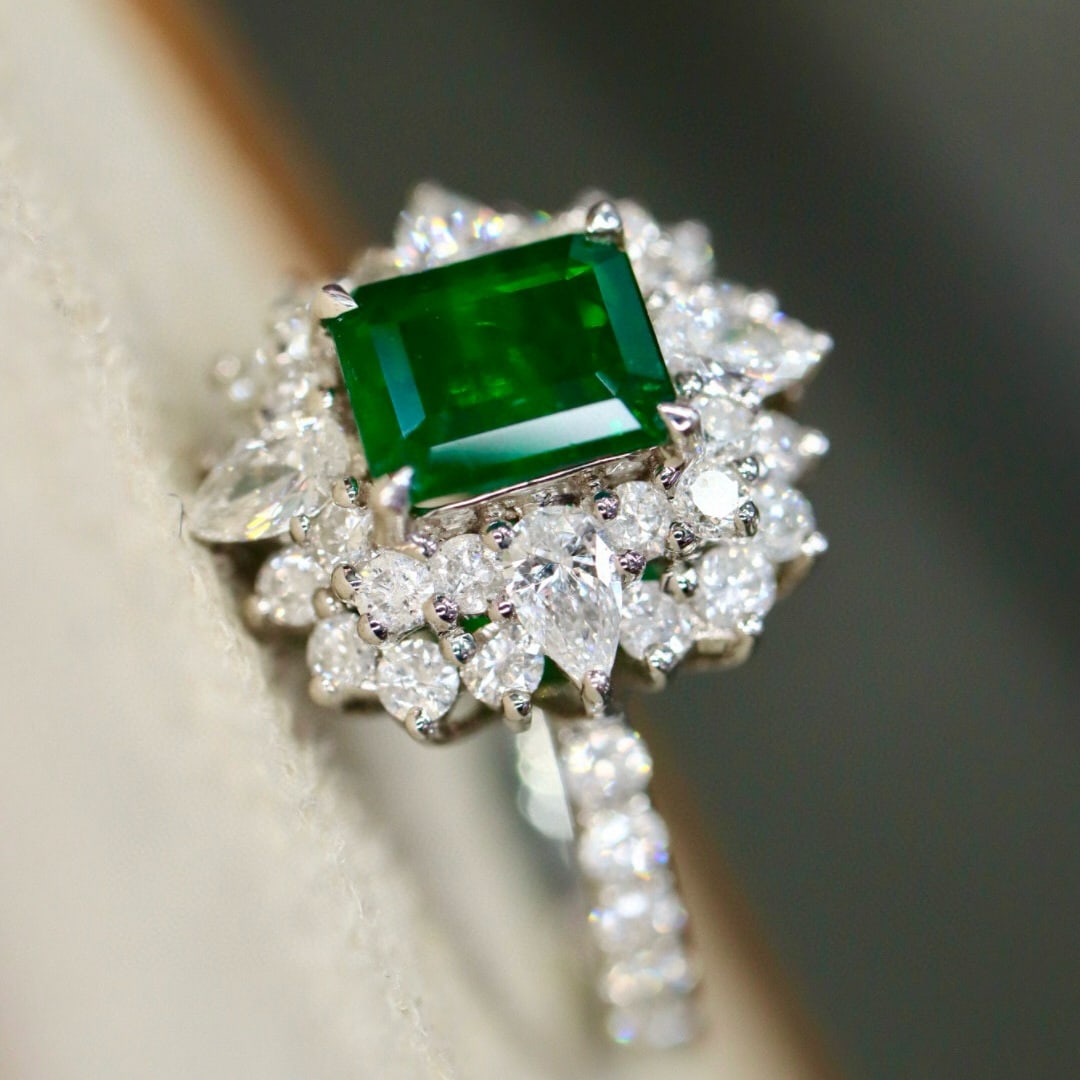 14k Gold 2.07 Ctw Vivid Green Natural Emerald & Diamond Ring - 6