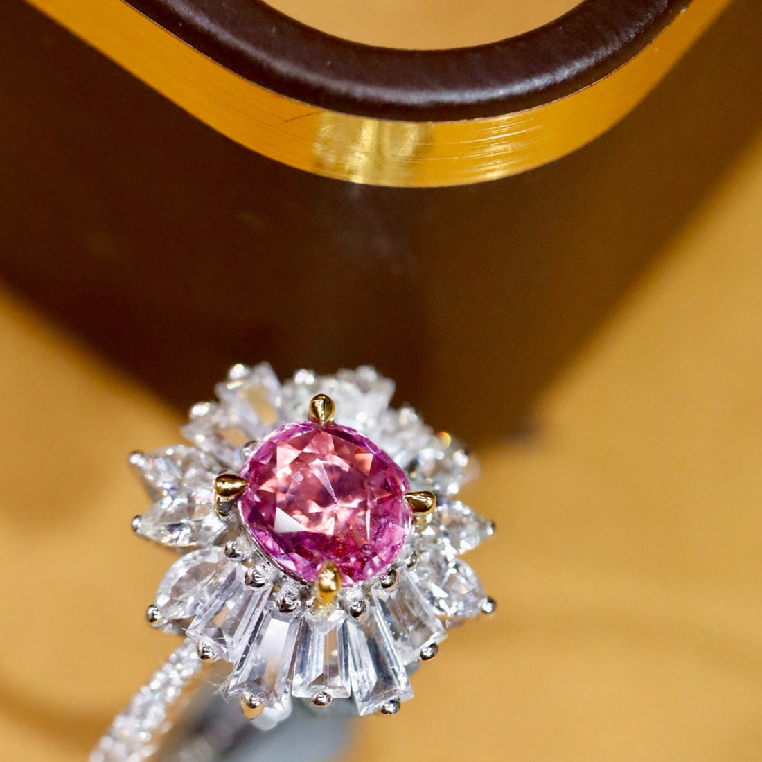 14k Gold 1.03 Ctw Natural Padparadscha Sapphire & Diamond Ring - 2