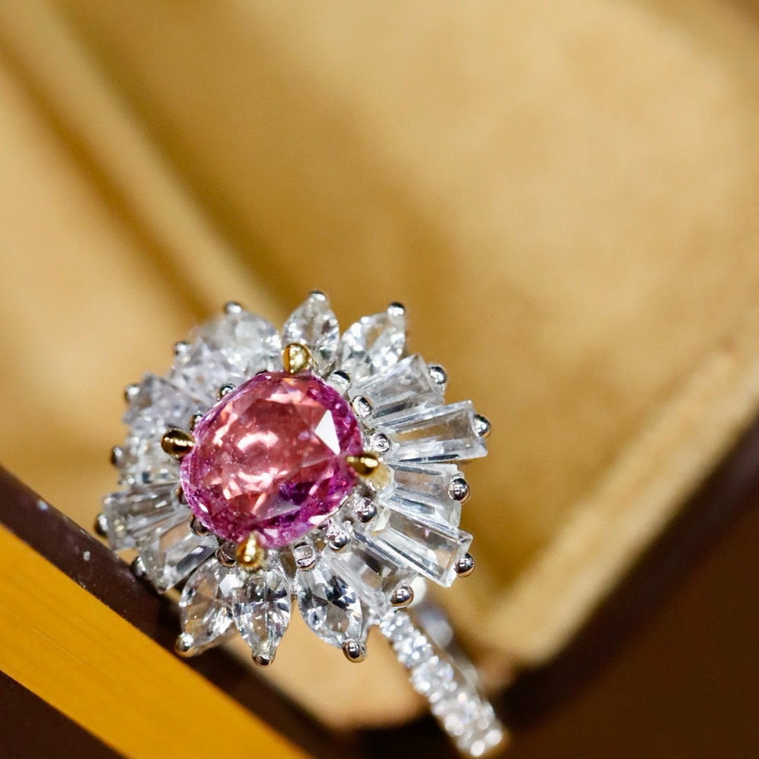 14k Gold 1.03 Ctw Natural Padparadscha Sapphire & Diamond Ring - 5