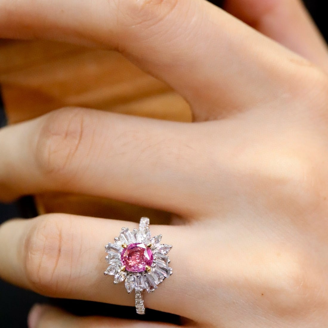 14k Gold 1.03 Ctw Natural Padparadscha Sapphire & Diamond Ring - 6
