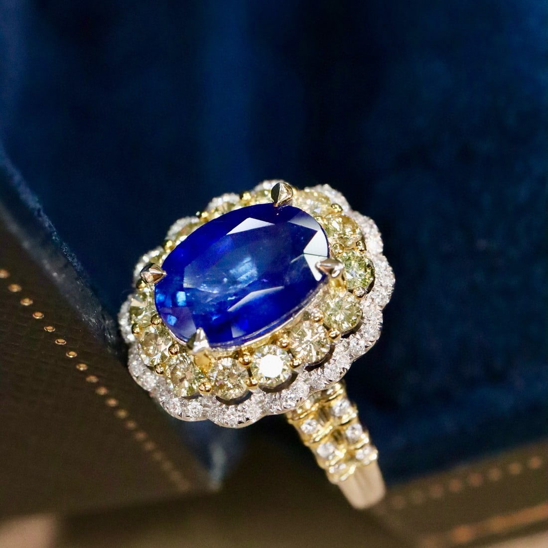 14k Gold 4.01 Ctw Natural Sapphire & Diamond Ring - 3