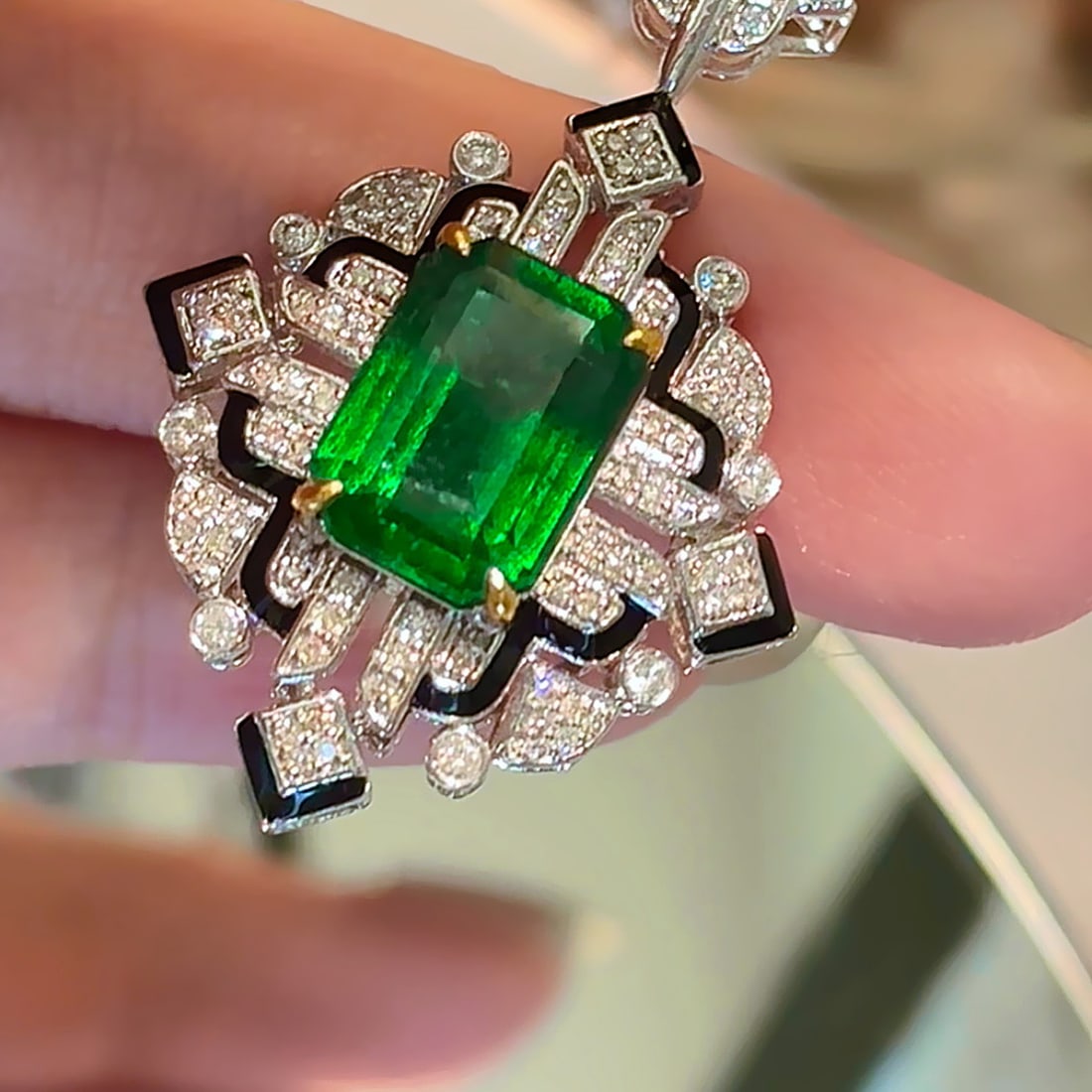 14k Gold 4.19 Ct Vivid Green Natural Emerald & Diamond Brooch/pendant( Without Chain ) - 4