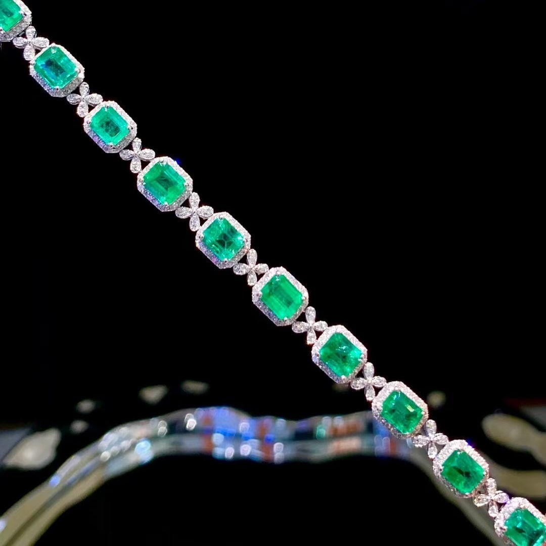 14k Gold 7.5 Ct Natural Emerald & Diamond Bracelet - 5
