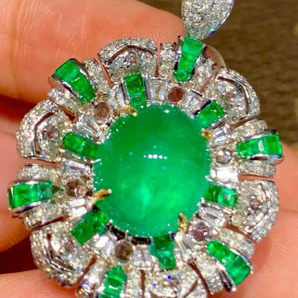 14k Gold 8.05 Ct Natural Emerald & Diamond Ring - 3