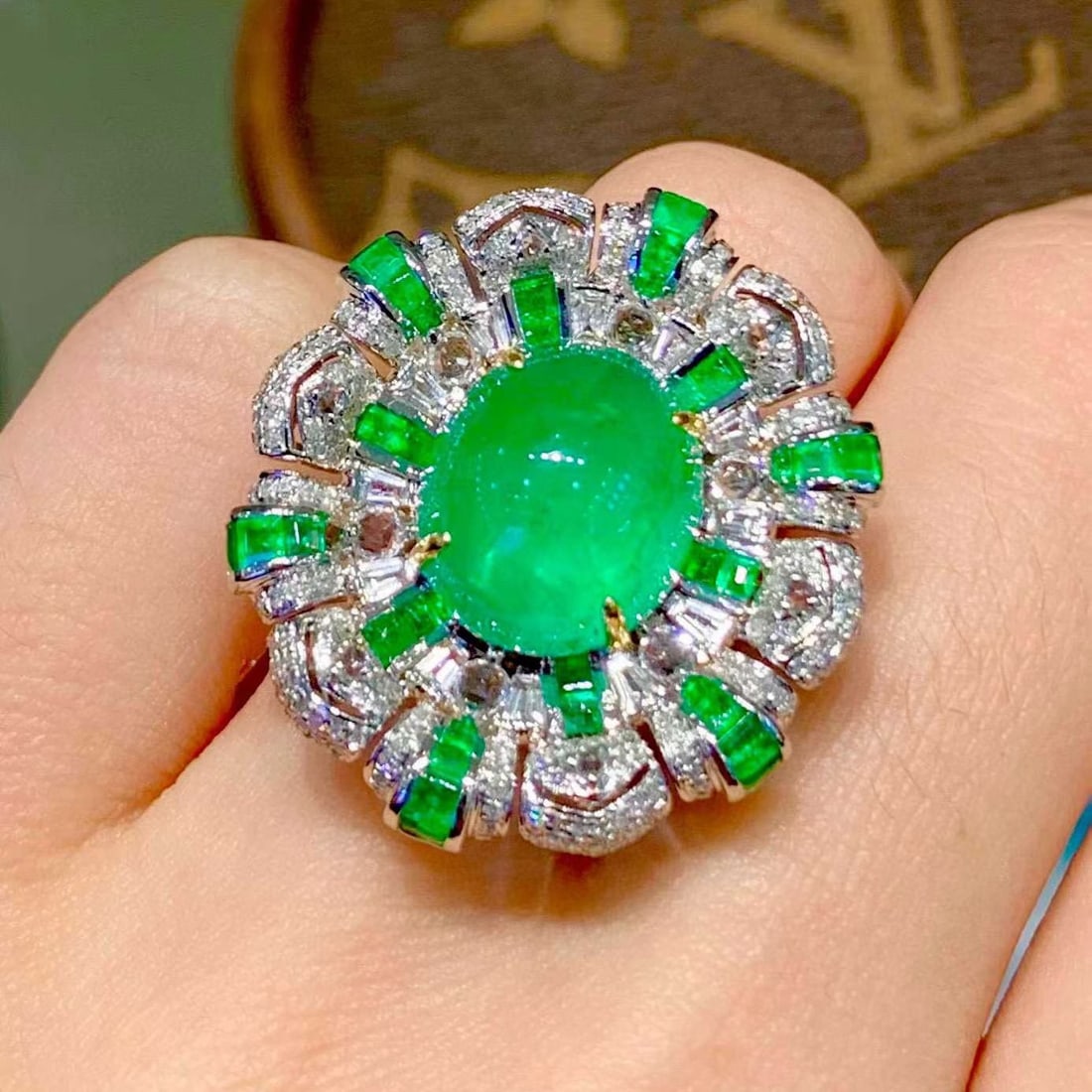 14k Gold 8.05 Ct Natural Emerald & Diamond Ring - 5