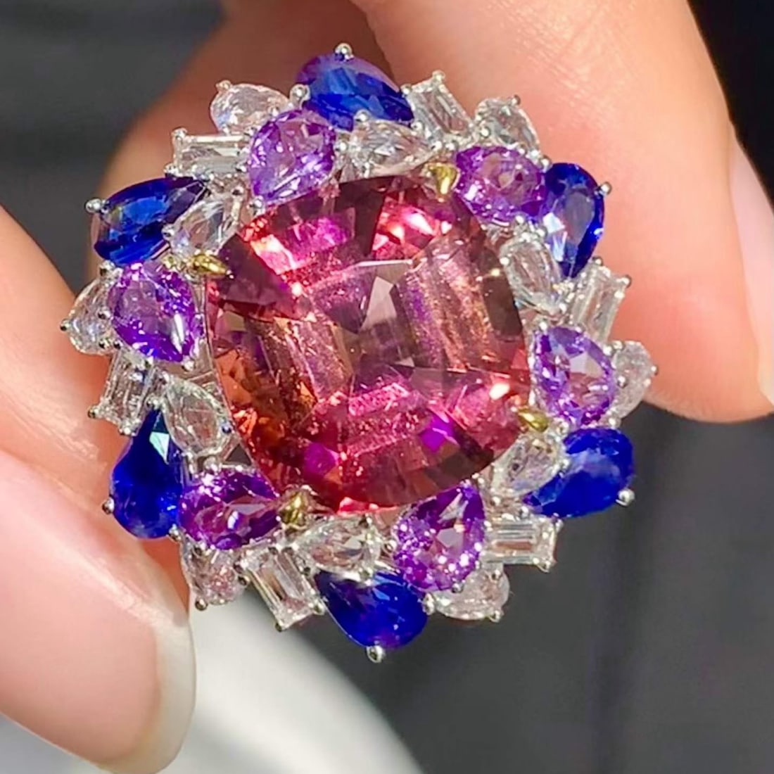 14k Gold 5.72 Ct Natural Tourmaline & Diamond & Sapphire Ring - 4