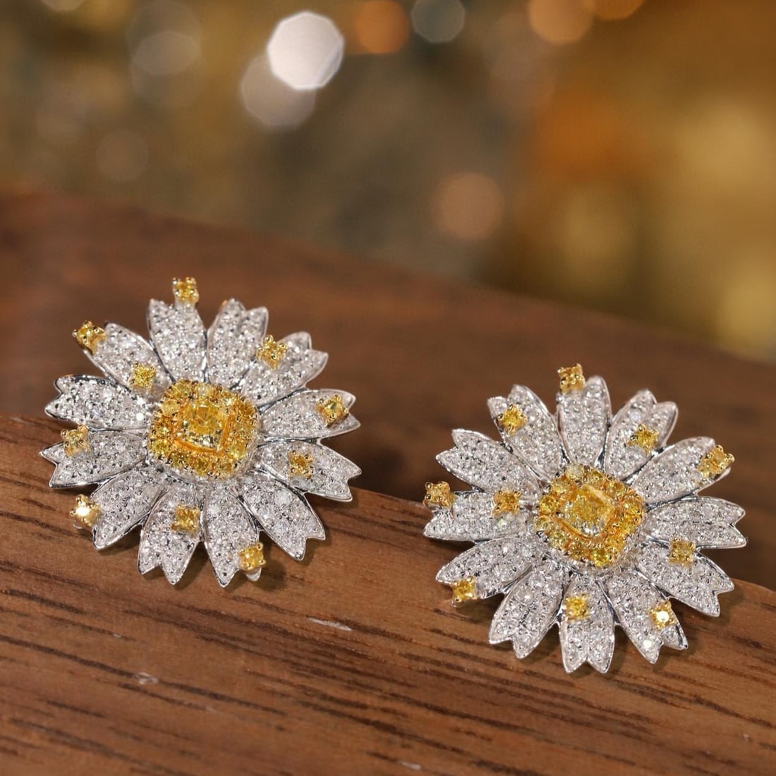 14k Gold 0.90 Ct Natural Color Diamond & Flowers Earrings - 7