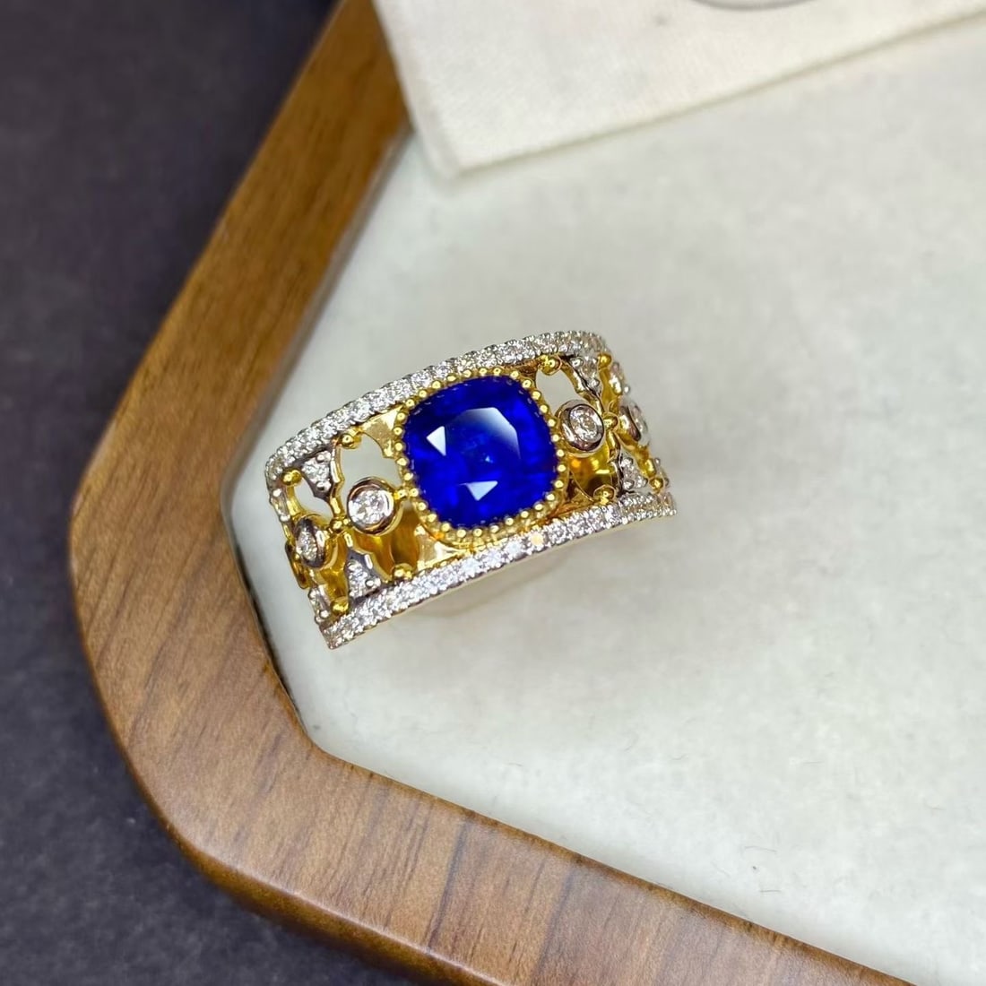 14k Gold 2.29 Ctw Natural Sapphire & Diamond Ring - 4